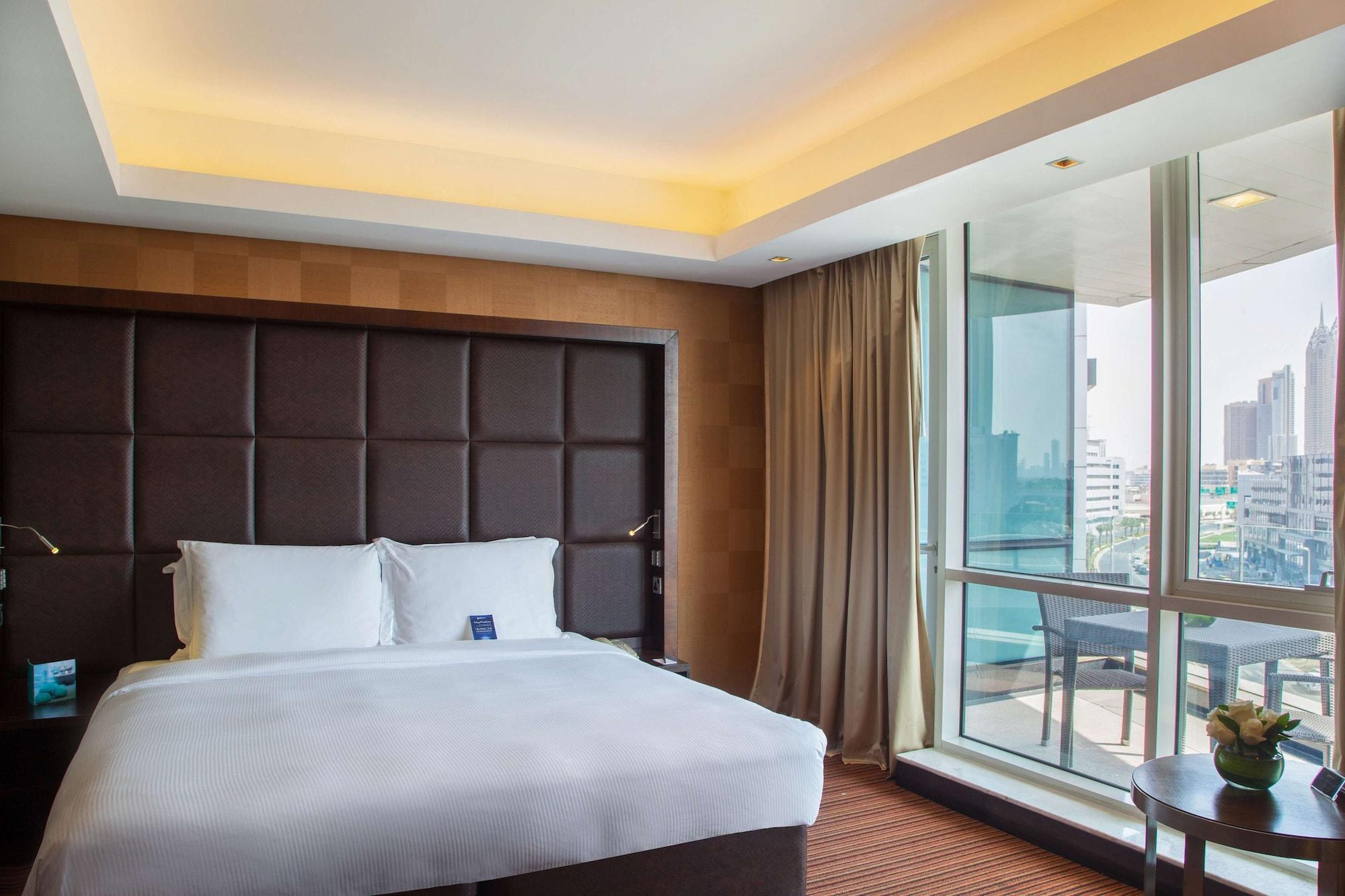 Radisson Blu Hotel, Media Hotel 4*