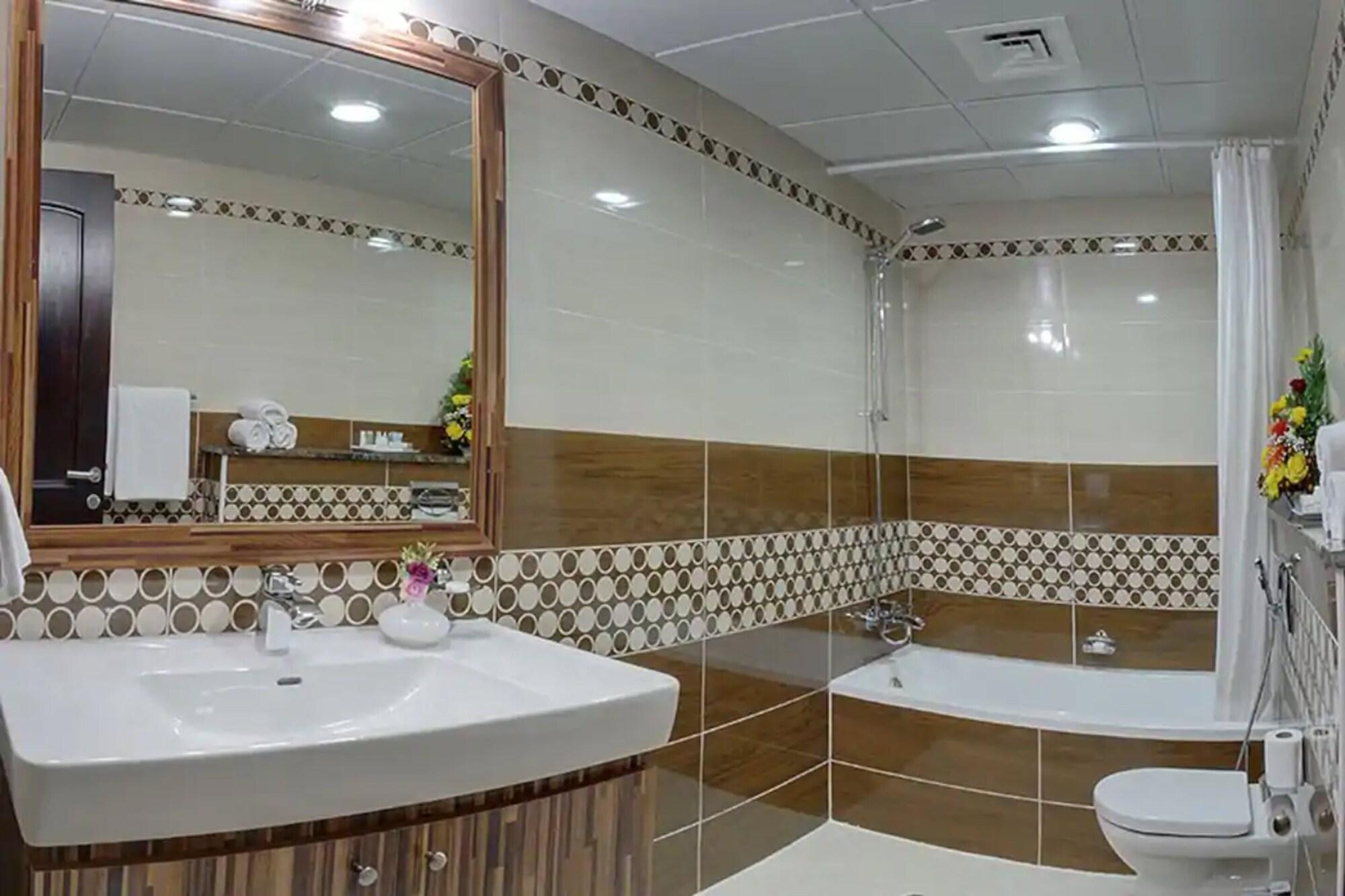 Lägenhetshotell Deira Deluxe 4*