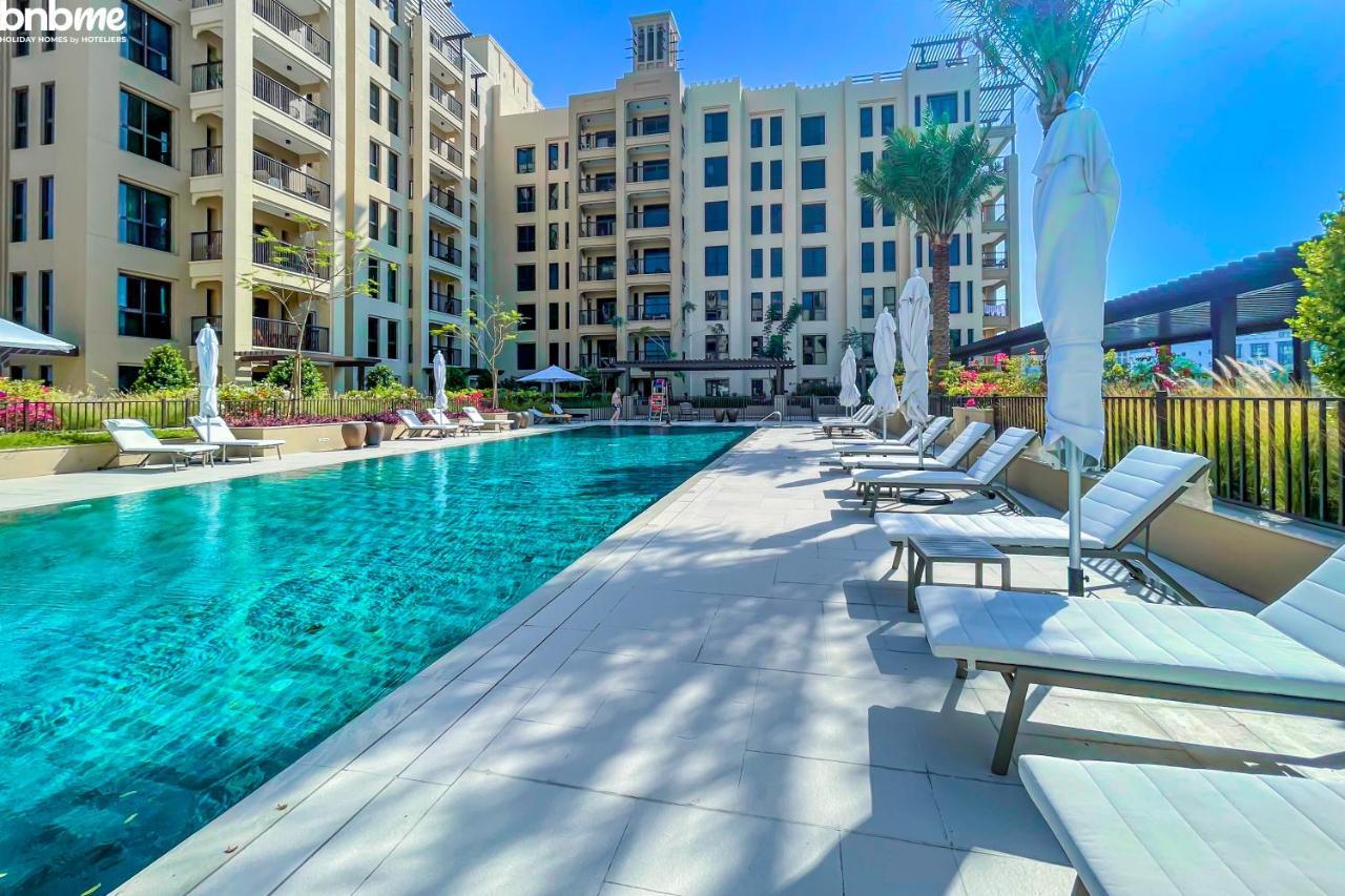 Bnbmehomes - Elegant Pool View - 2br - 607 Dubai