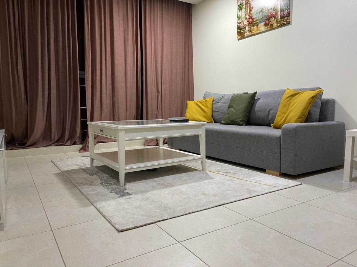 Metro Premium Location Spacious 2 Bedroom Right Next To The Metro Lejlighed Dubai