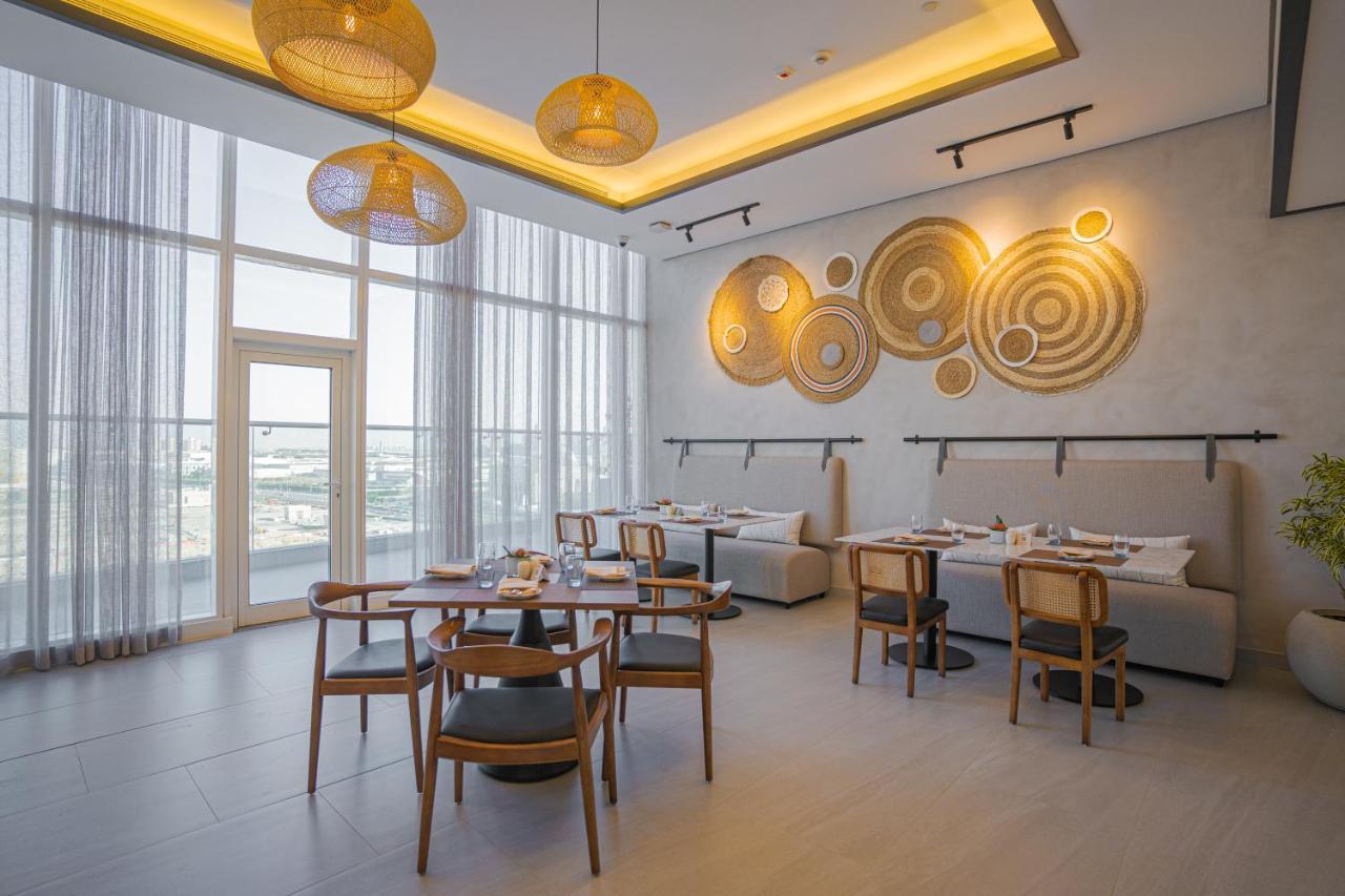 Movenpick Jumeirah Village Triangle 5* Dubai