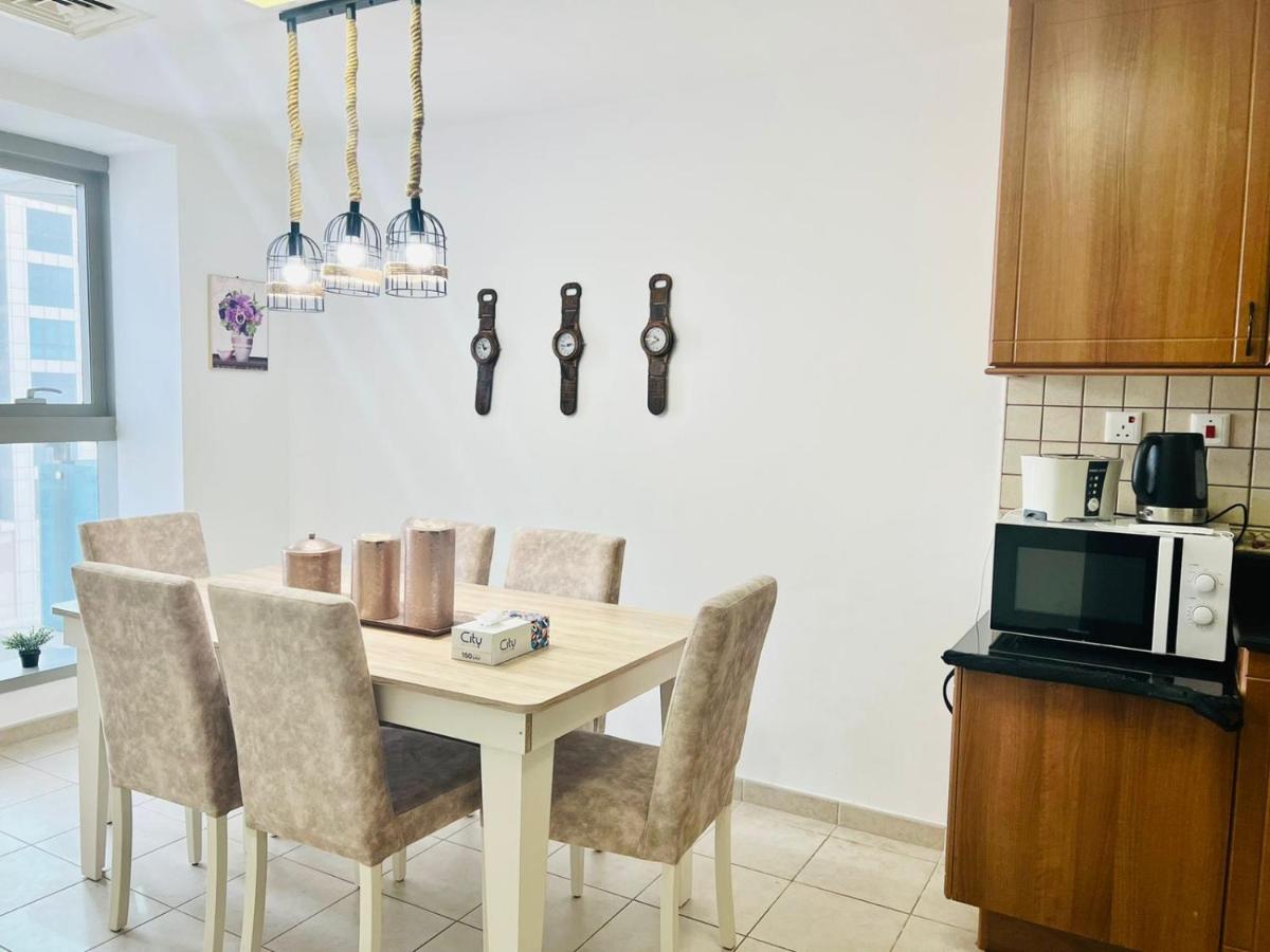 3 Bedroom Sea View Princess Marina ! Walk To Beach * Dubái