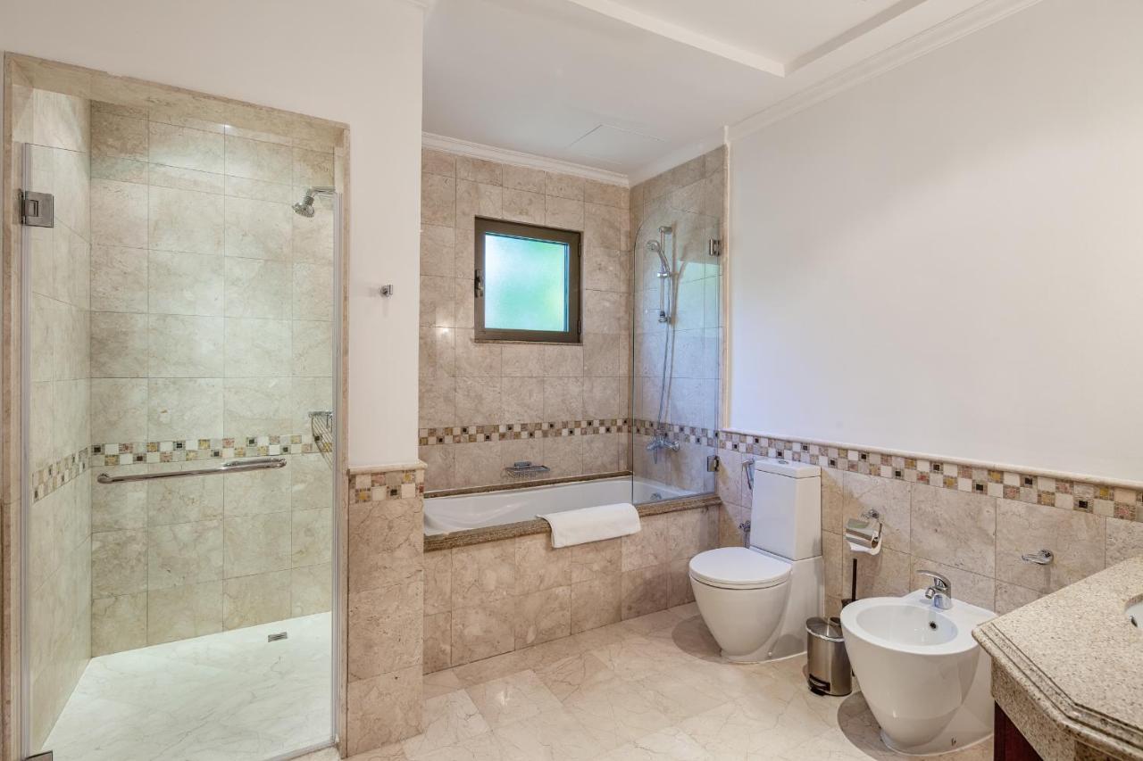 Maison Privee - Prvt Pool & Access In Luxury Palm Jumeirah 6br Villa *