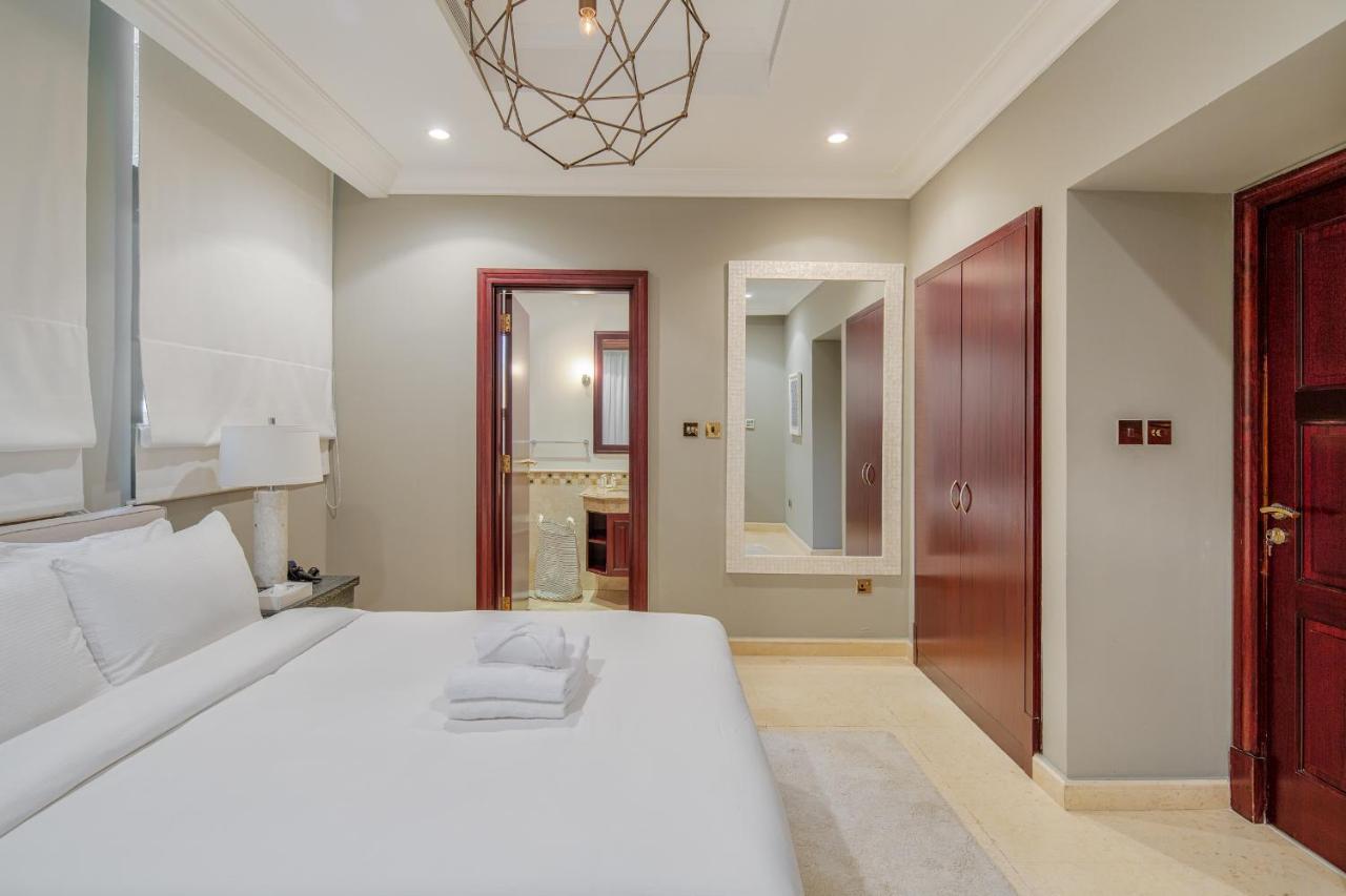Maison Privee - Prvt Pool & Access In Luxury Palm Jumeirah 6br Villa