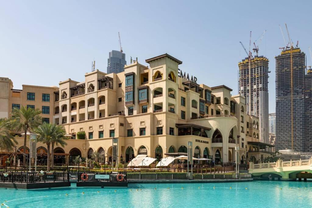 Frank Porter - Mon Reve Apartment Dubai