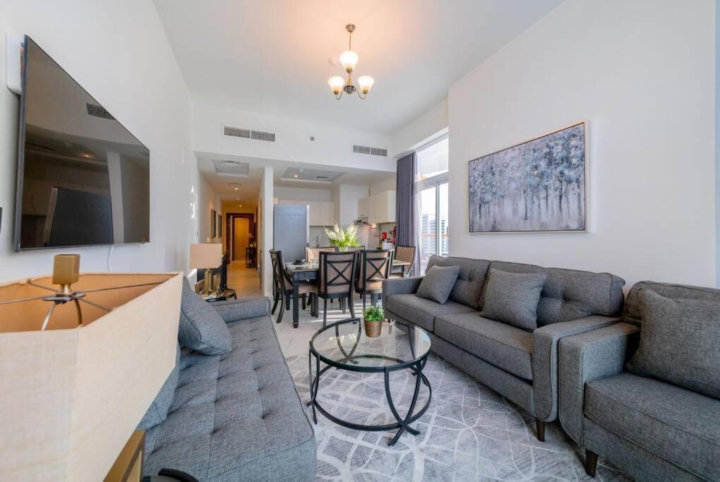 Apartment Mint - Millennium Binghatti Business Bay *