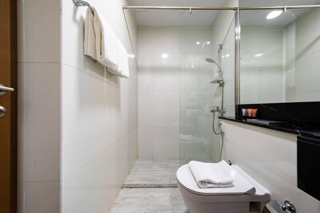 Apartment Mint - Millennium Binghatti Business Bay Dubai
