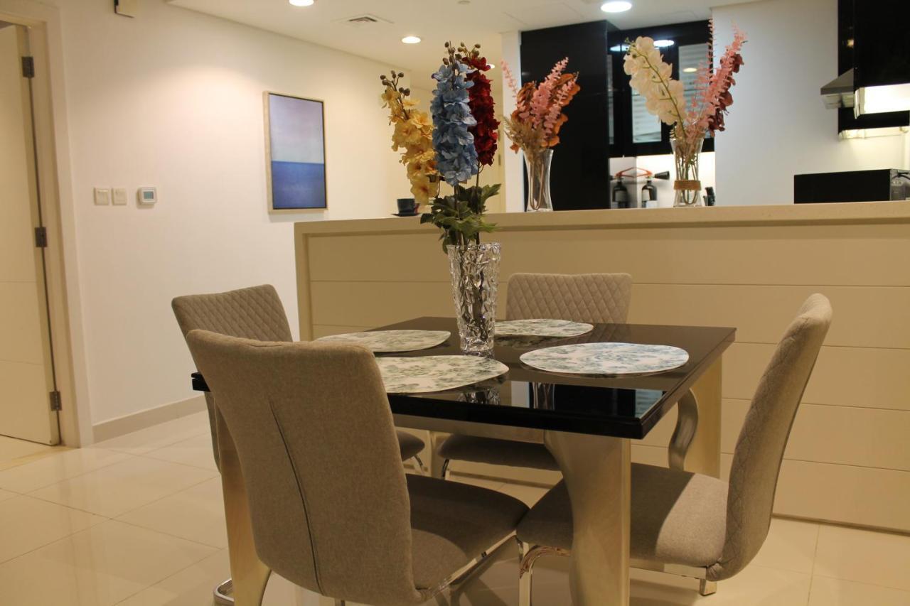 Spacious One Bedroom Close To Burj Khalifa, Mall In Business Bay Apartamento