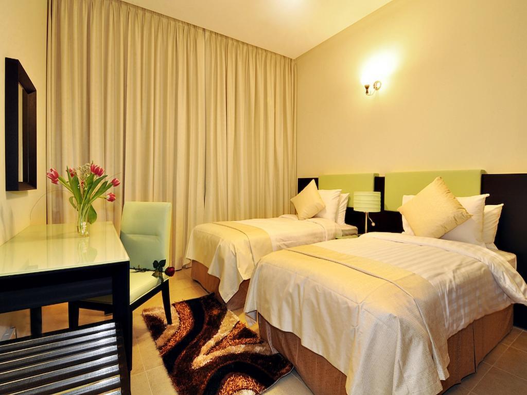Aparthotel Pride 3*