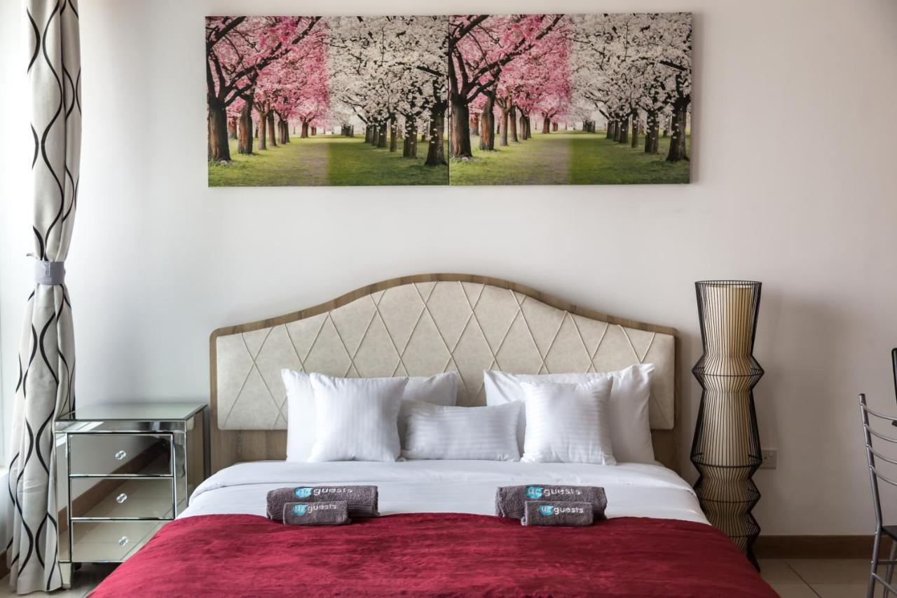Higuests - Stylish Near Harbor Appartement