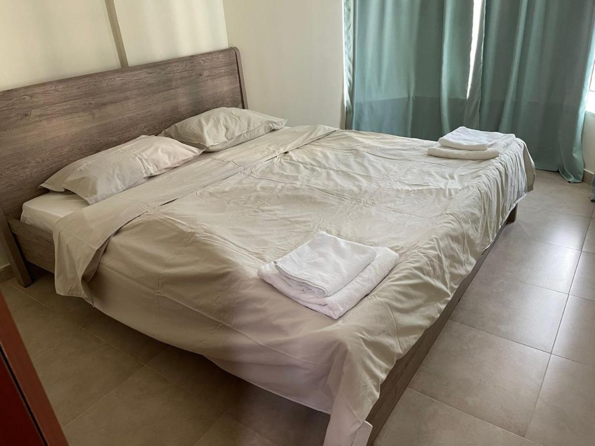 Near Metrocozy & Comfy 1br In Jlt Dubái