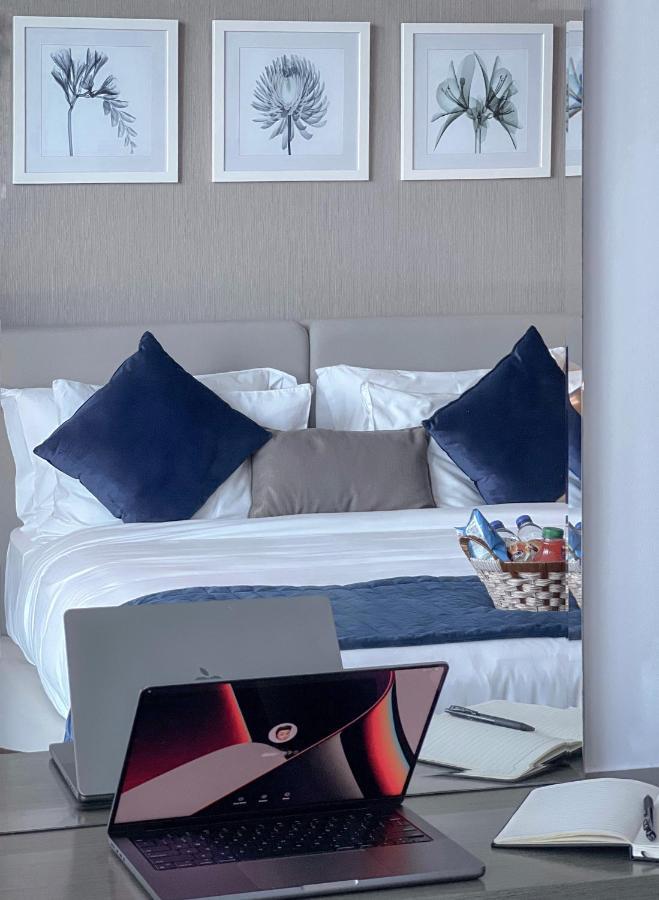 5-star Luxury Studio Near Burj Khalifa With Amazing Canal & View! Appartement *