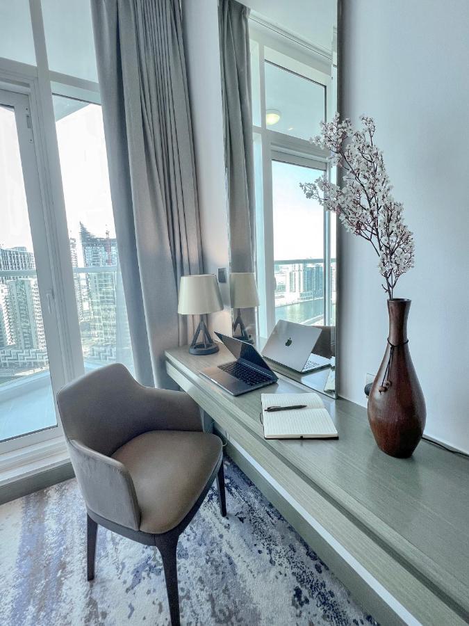 5-star Luxury Studio Near Burj Khalifa With Amazing Canal & View! Appartement
