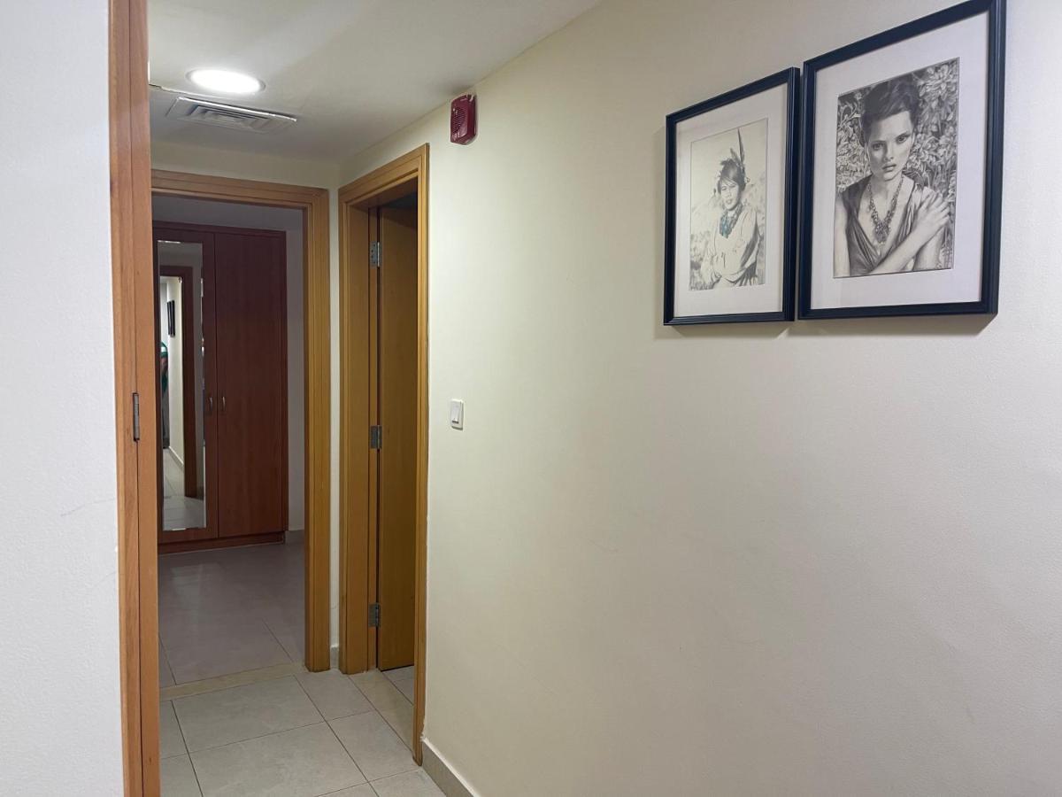 Lejlighed Metro Premium Location Spacious 2 Bedroom Right Next To The Metro *