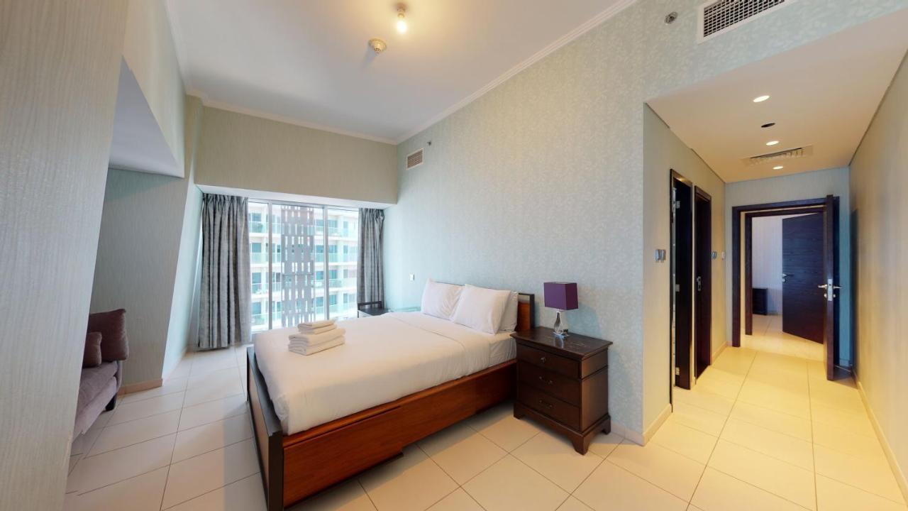 Apartment Key View - Cayan Tower Dubai