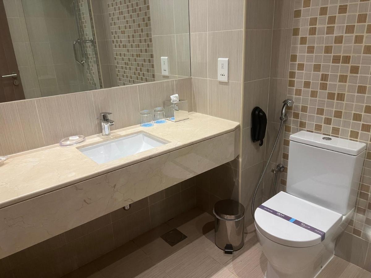 Mena Plaza Albarsha 4*