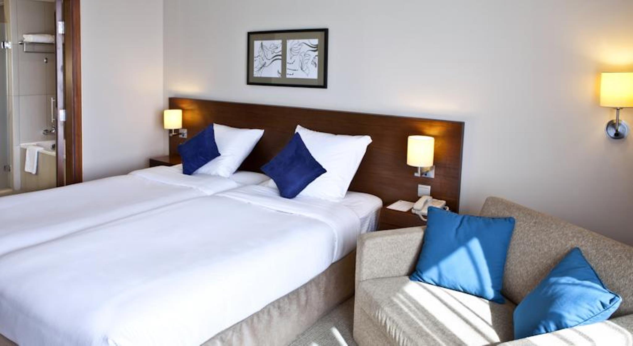 Novotel Deira Centre 4*