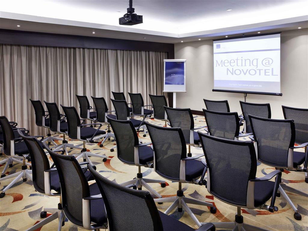 Novotel Deira Centre 4*