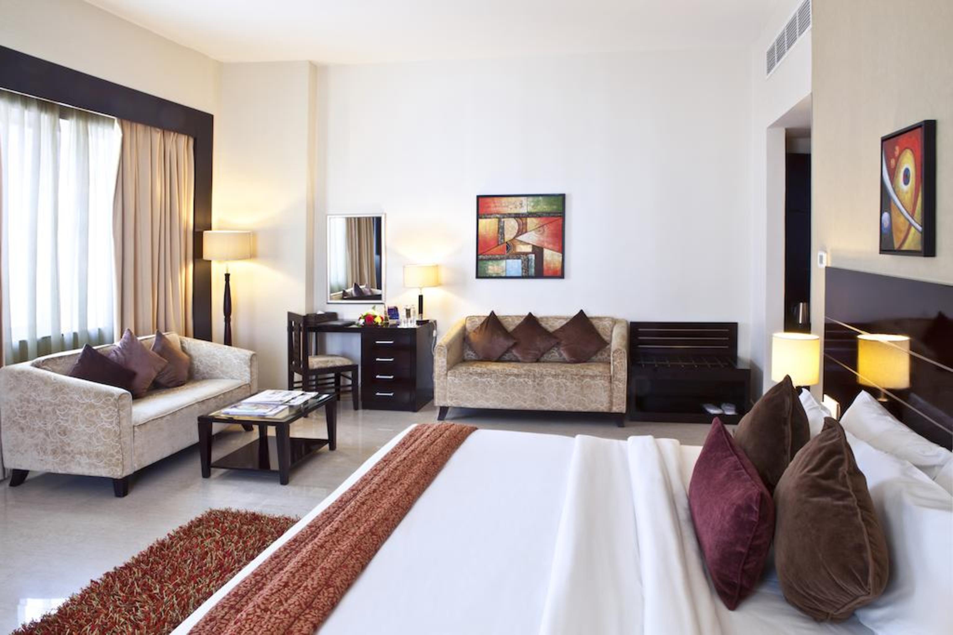 Landmark Riqqa Hotel