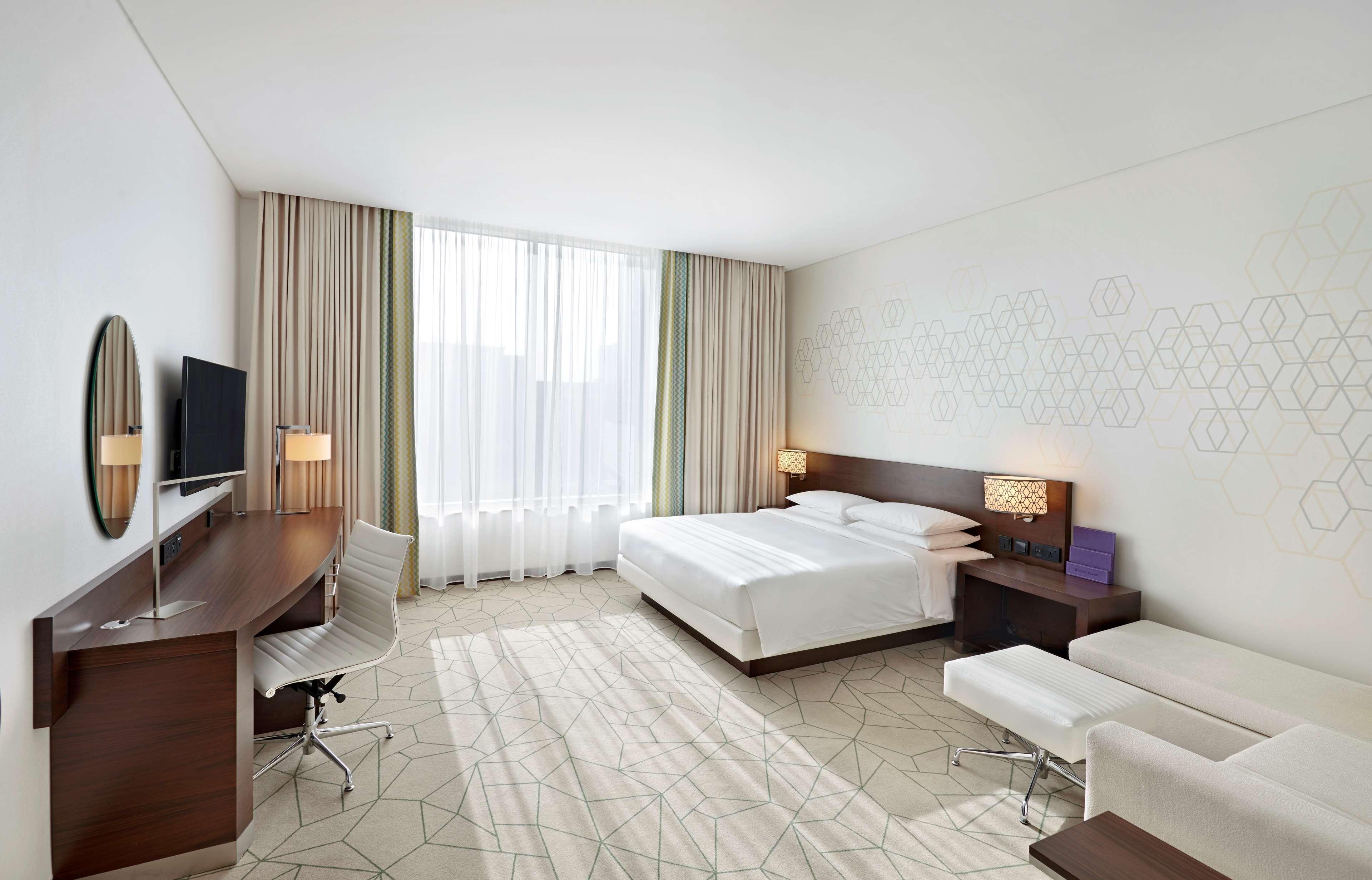 Hyatt Place Baniyas Square Hotel Dubái