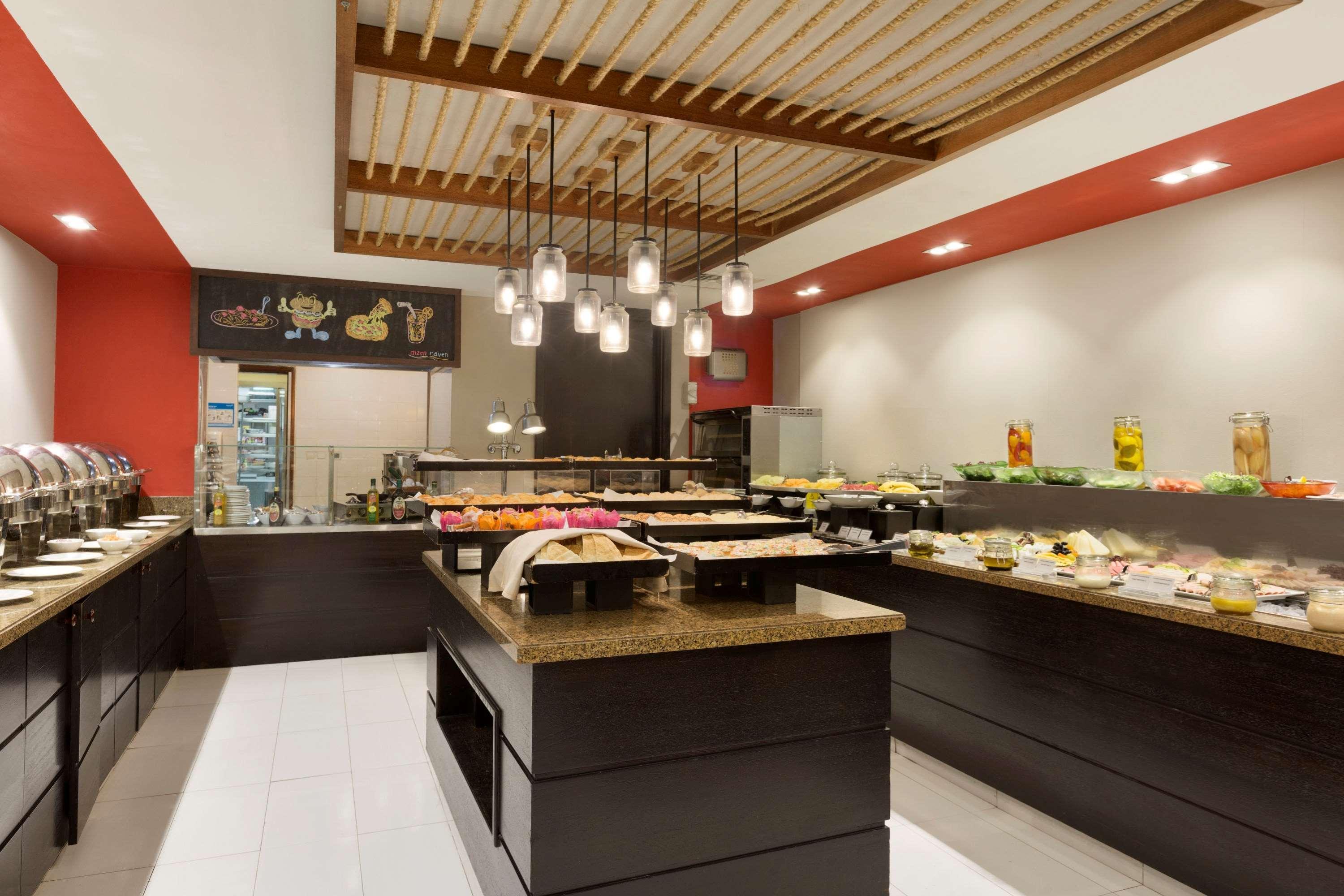 Ramada By Wyndham Downtown Aparthotel Dubai