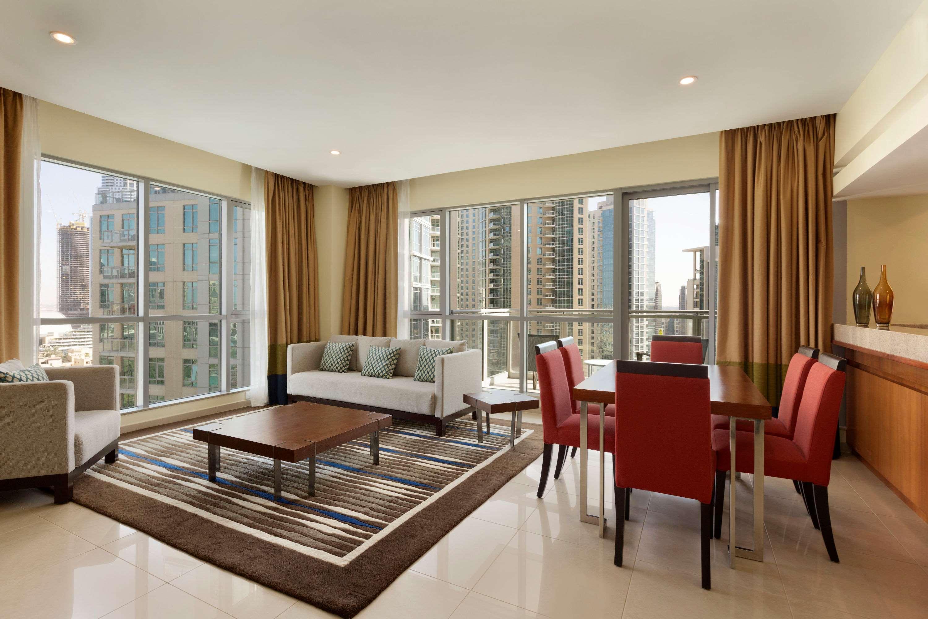Ramada By Wyndham Downtown 4* Dubai