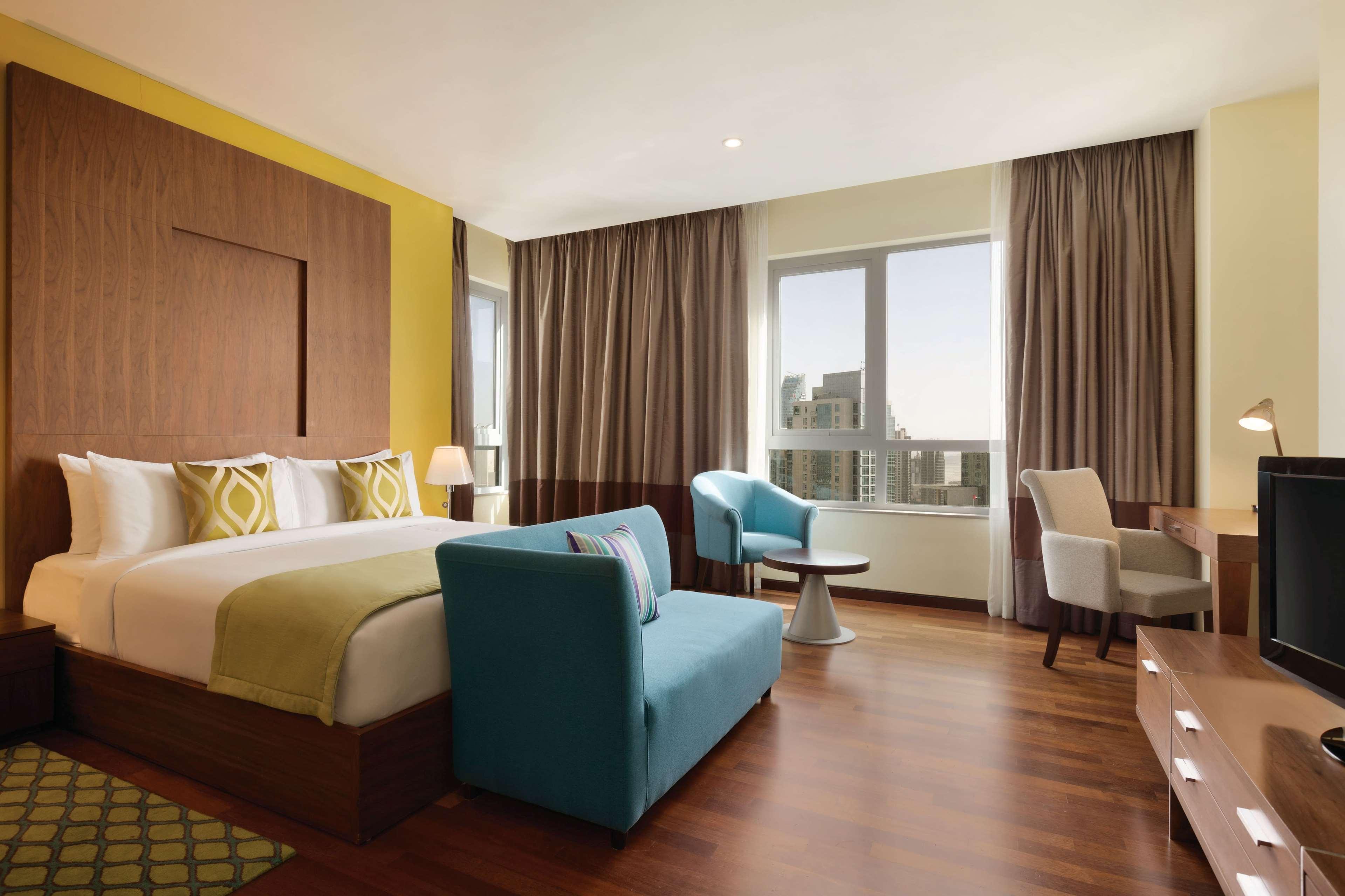 Ramada By Wyndham Downtown Aparthotel