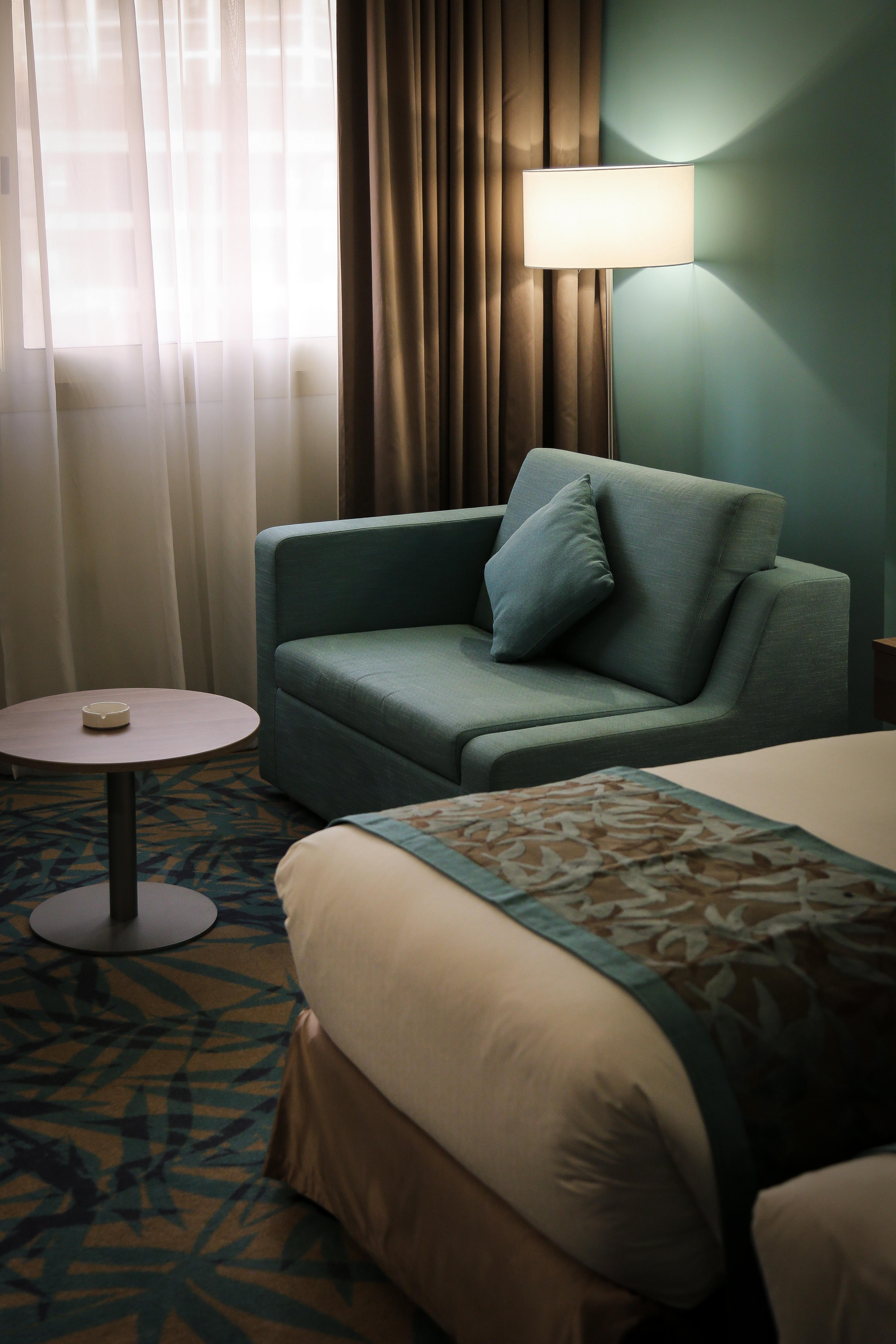 Hotel Mena Plaza Albarsha 4*
