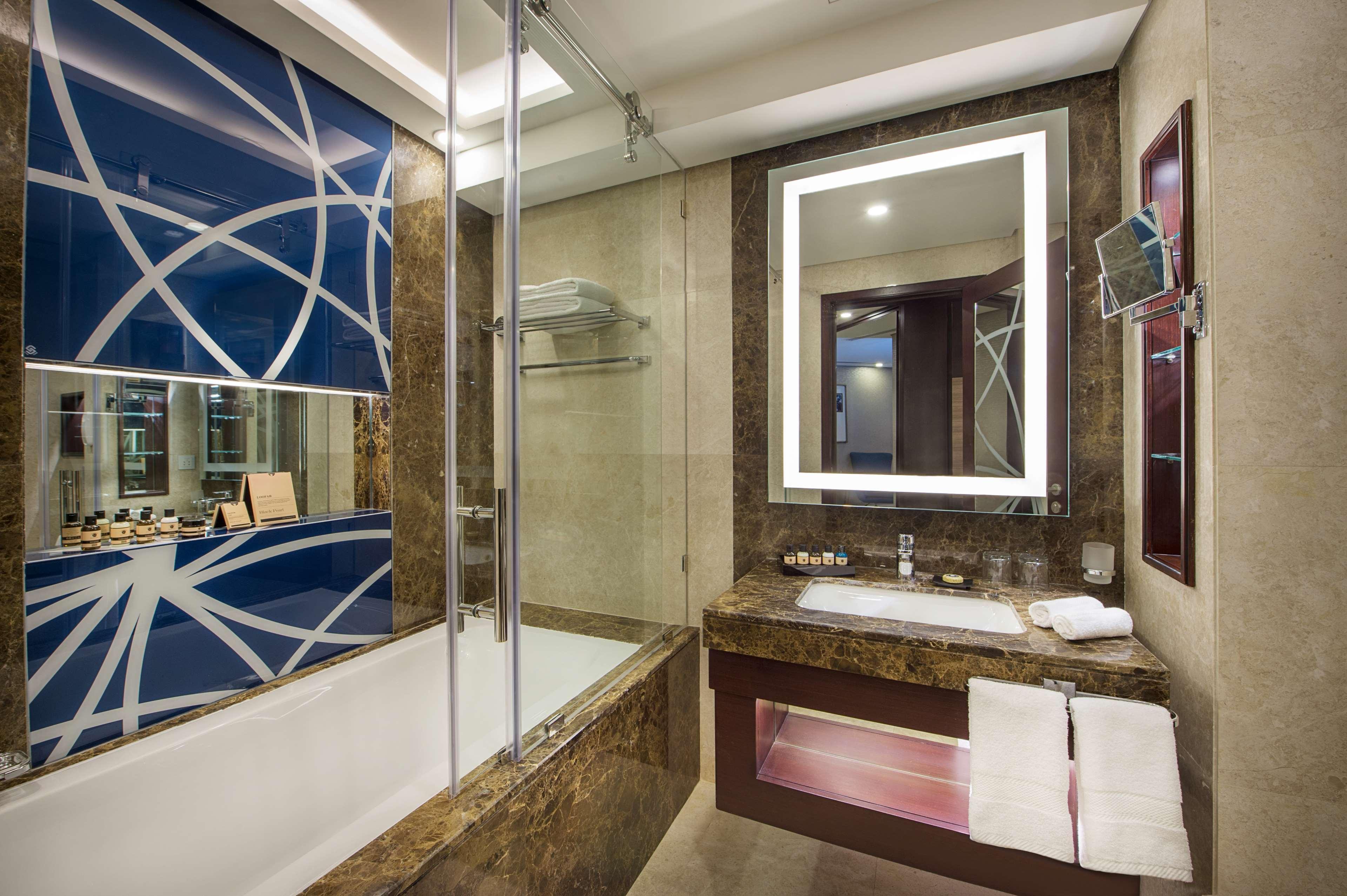 Gulf Court Business Bay 4*