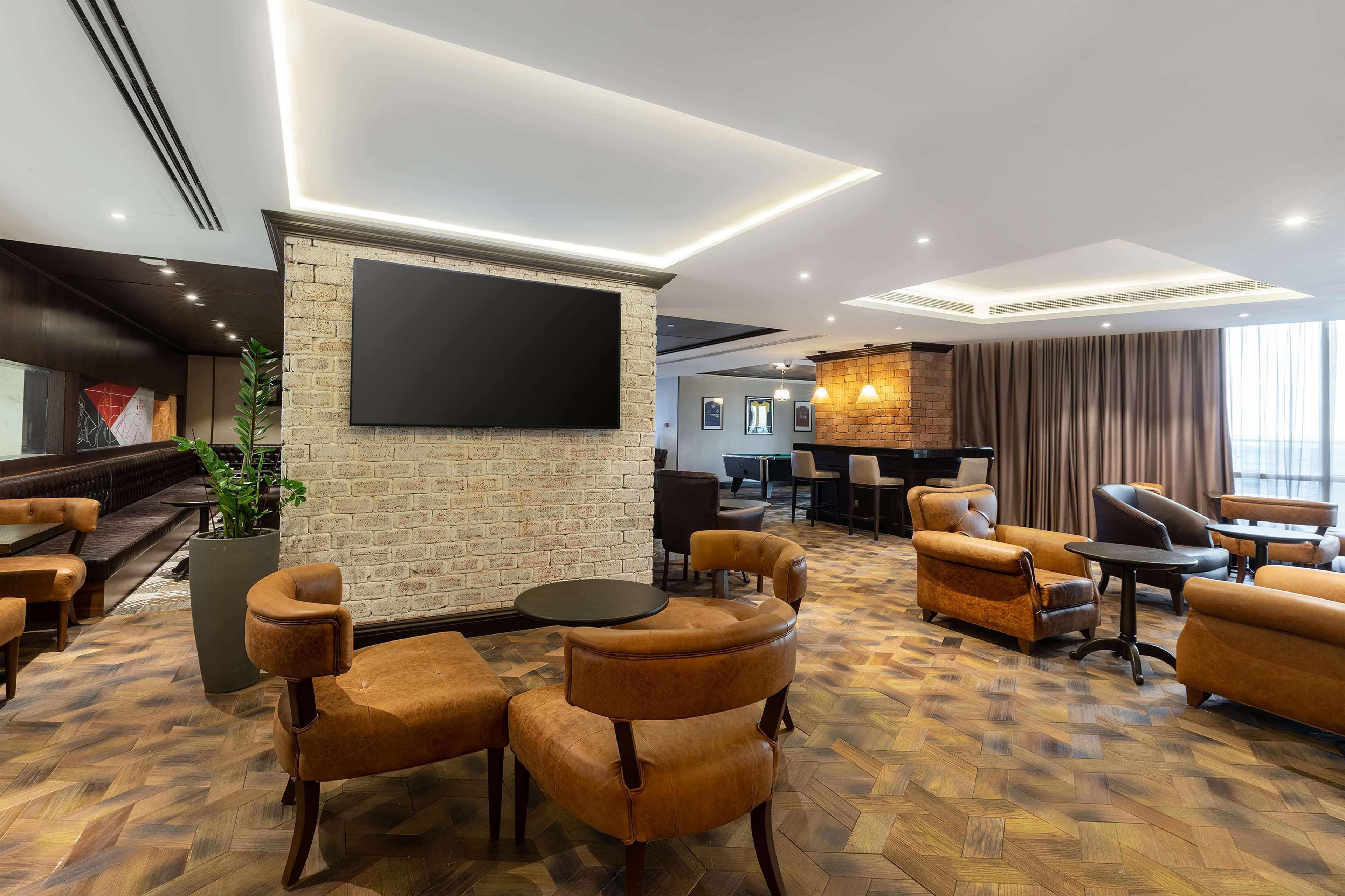 Radisson Blu Hotel, Canal View Hotel 5*