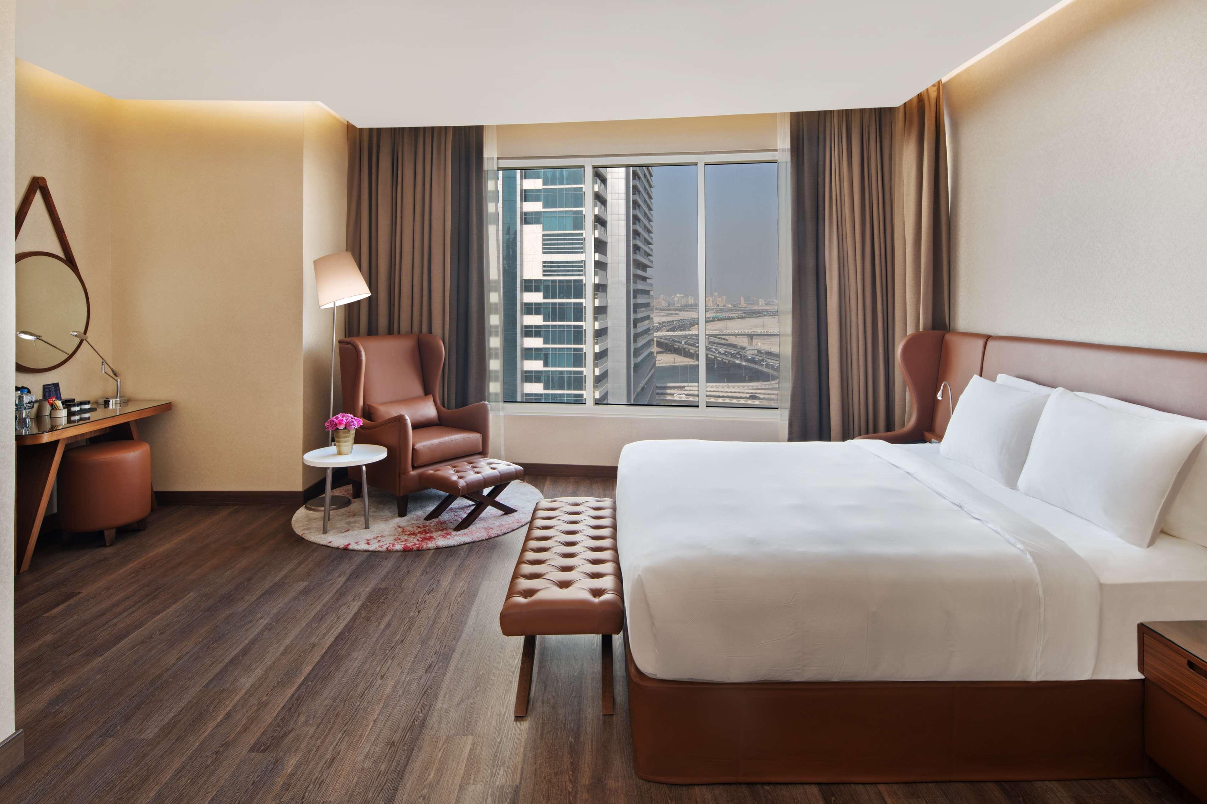 Hotel Radisson Blu Hotel, Canal View 5*
