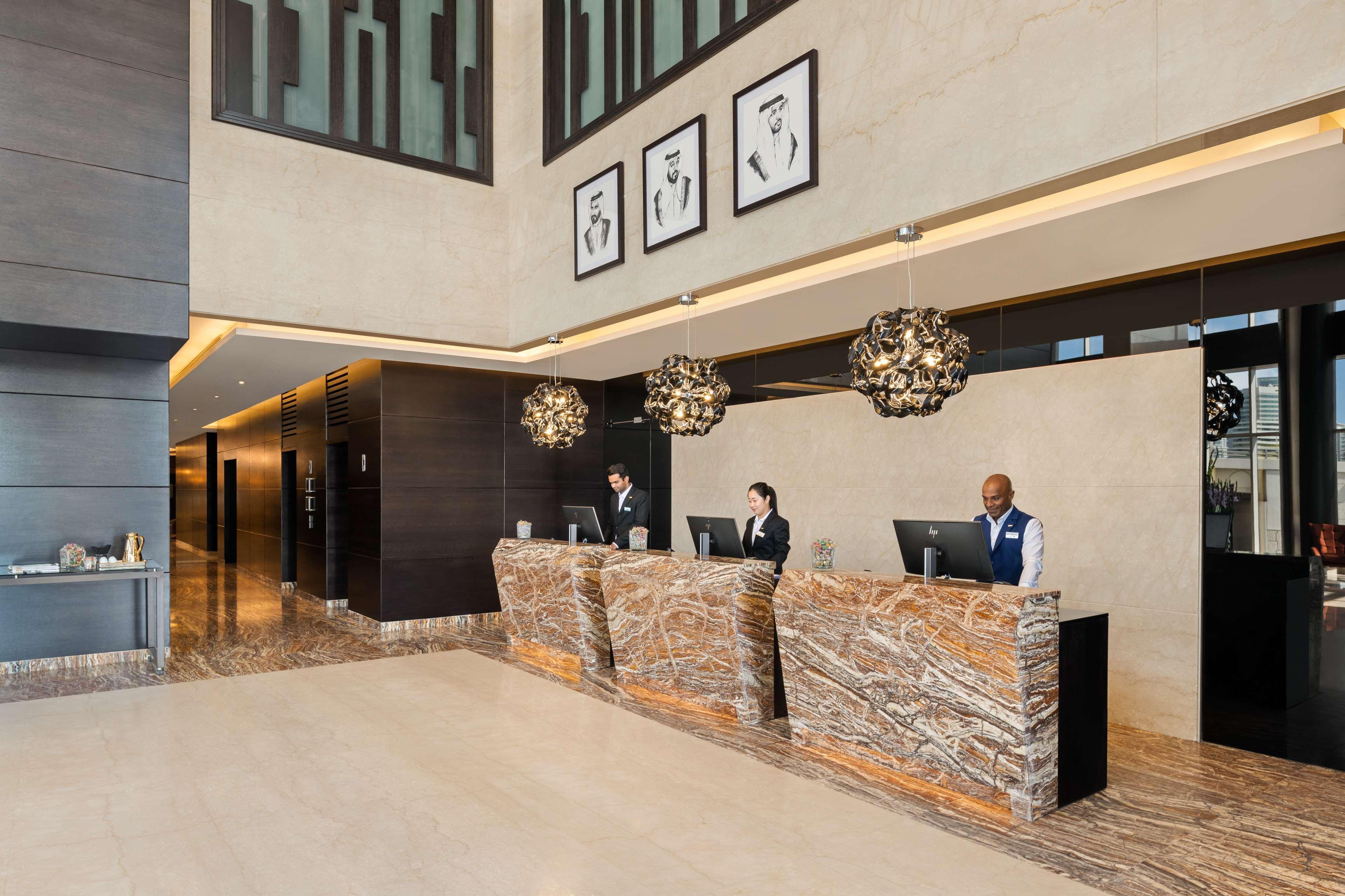 Radisson Blu Hotel, Canal View 5* Dubai