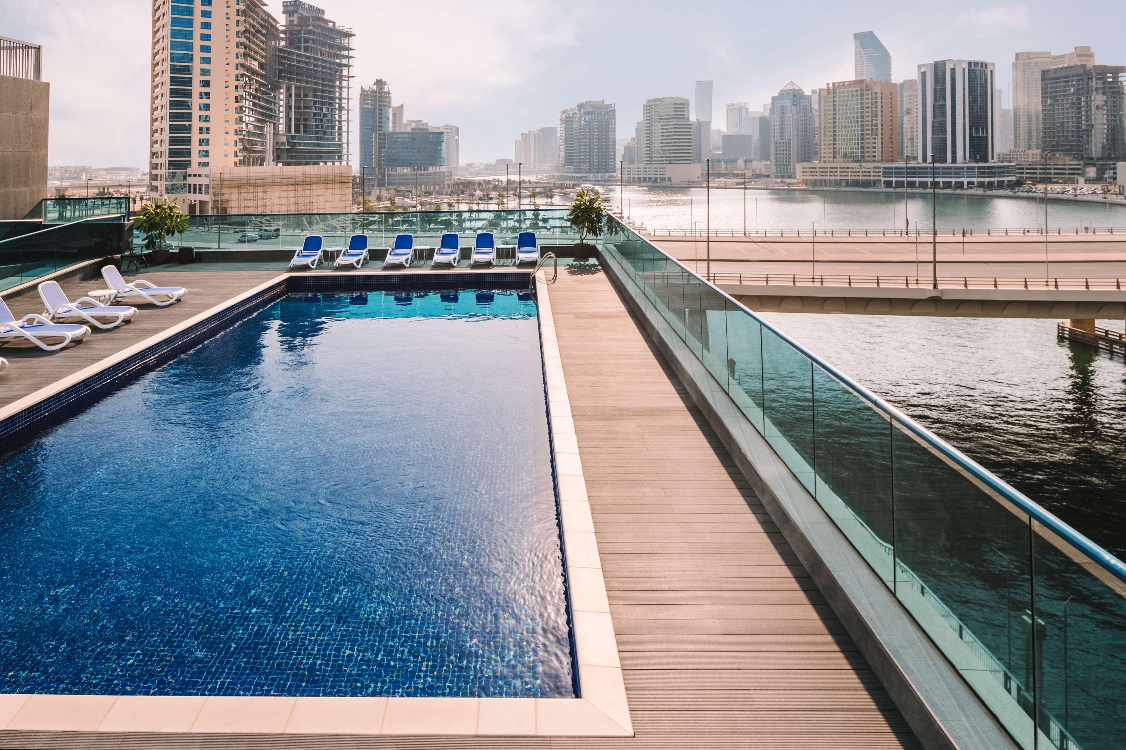 Radisson Blu Hotel, Canal View Hotel Dubai