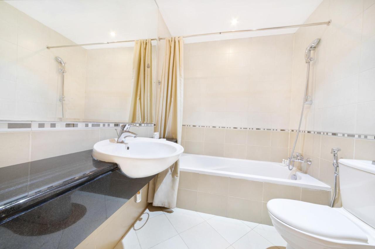 Lägenhet Maison Privee - Spacious Apt With Beach, Pool And Marina Access Dubai
