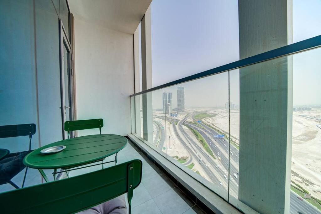 Apartamento Lovely In Business Bay Dubái