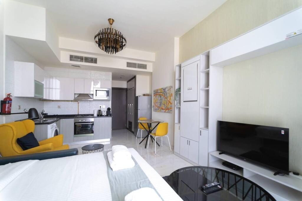 Cosy Studio With Luxurious Pool In Business Bay- Bayz Tower Appartement