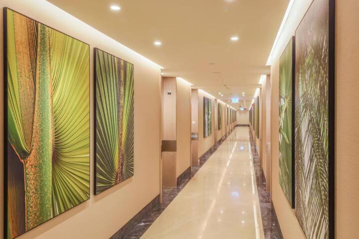 Palm Tower Where Luxury & View Meet In One Place *