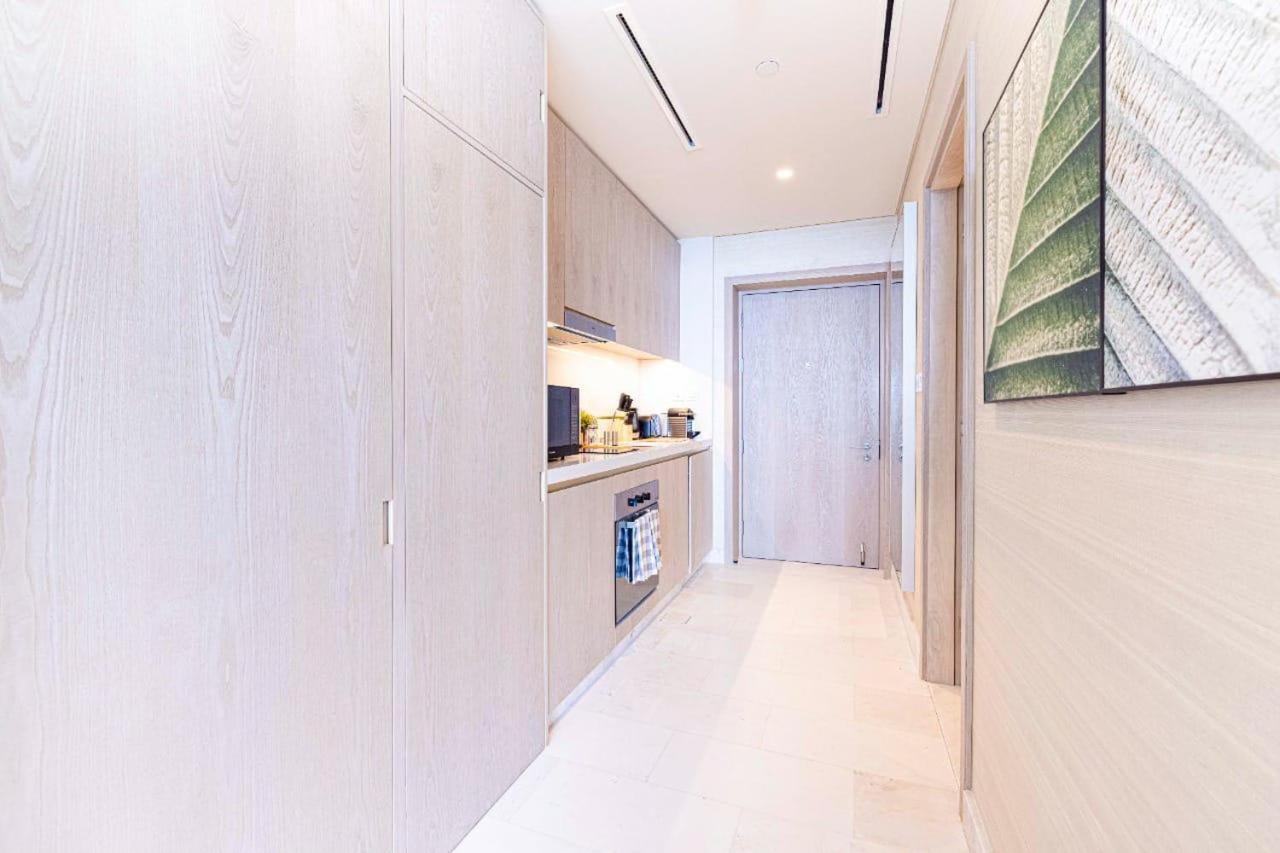 Palm Tower Where Luxury & View Meet In One Place Dubai