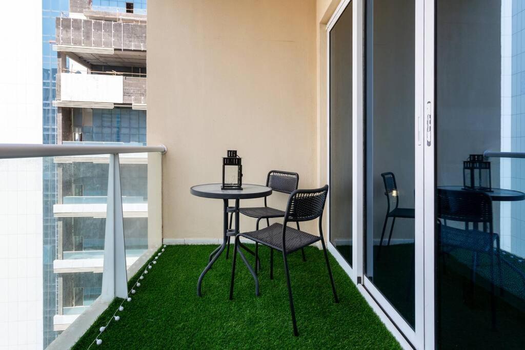 Apartamento View Jlt - Lovely In