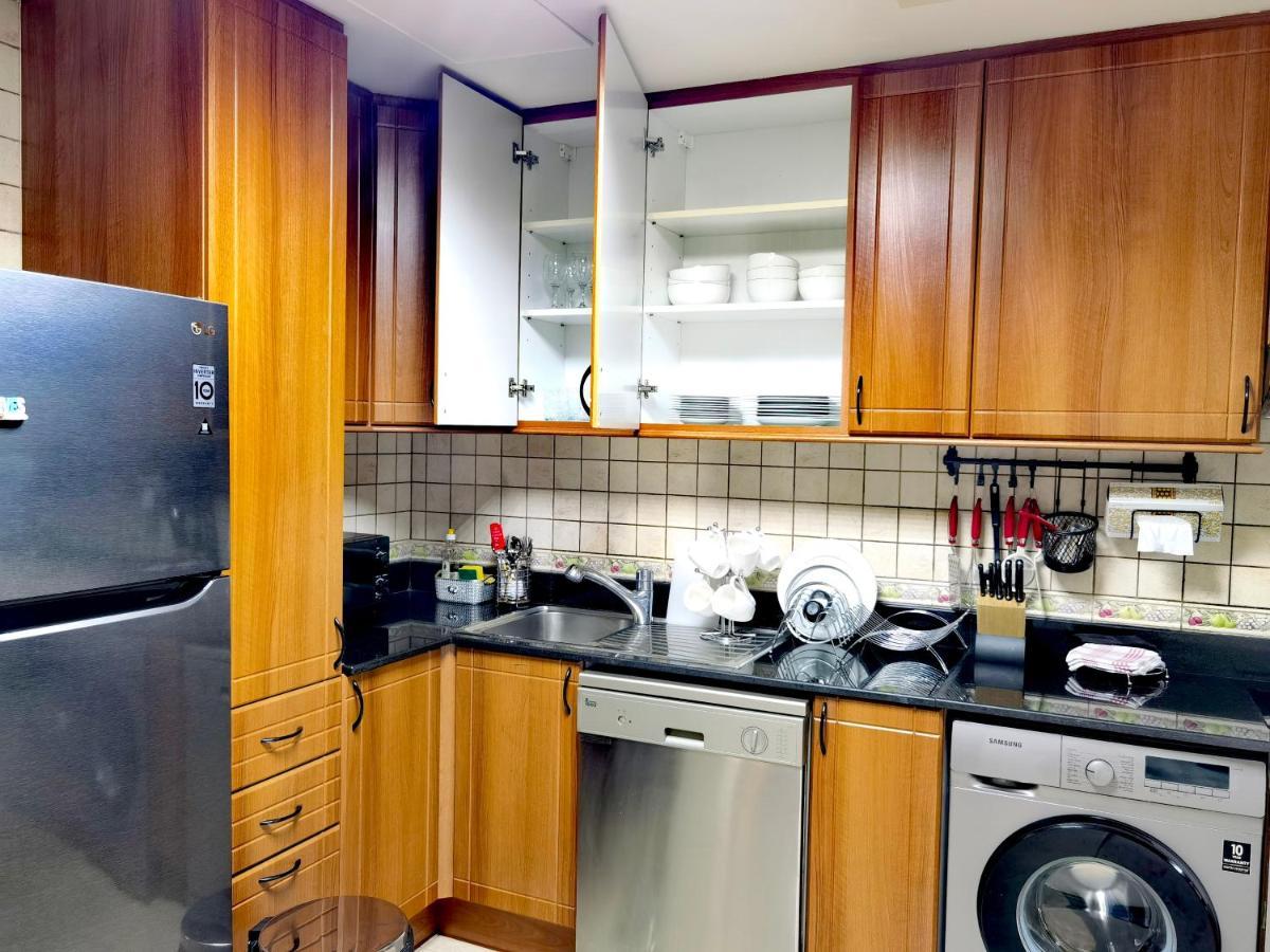 Serenity 3br Palm View In Marina Apartamento