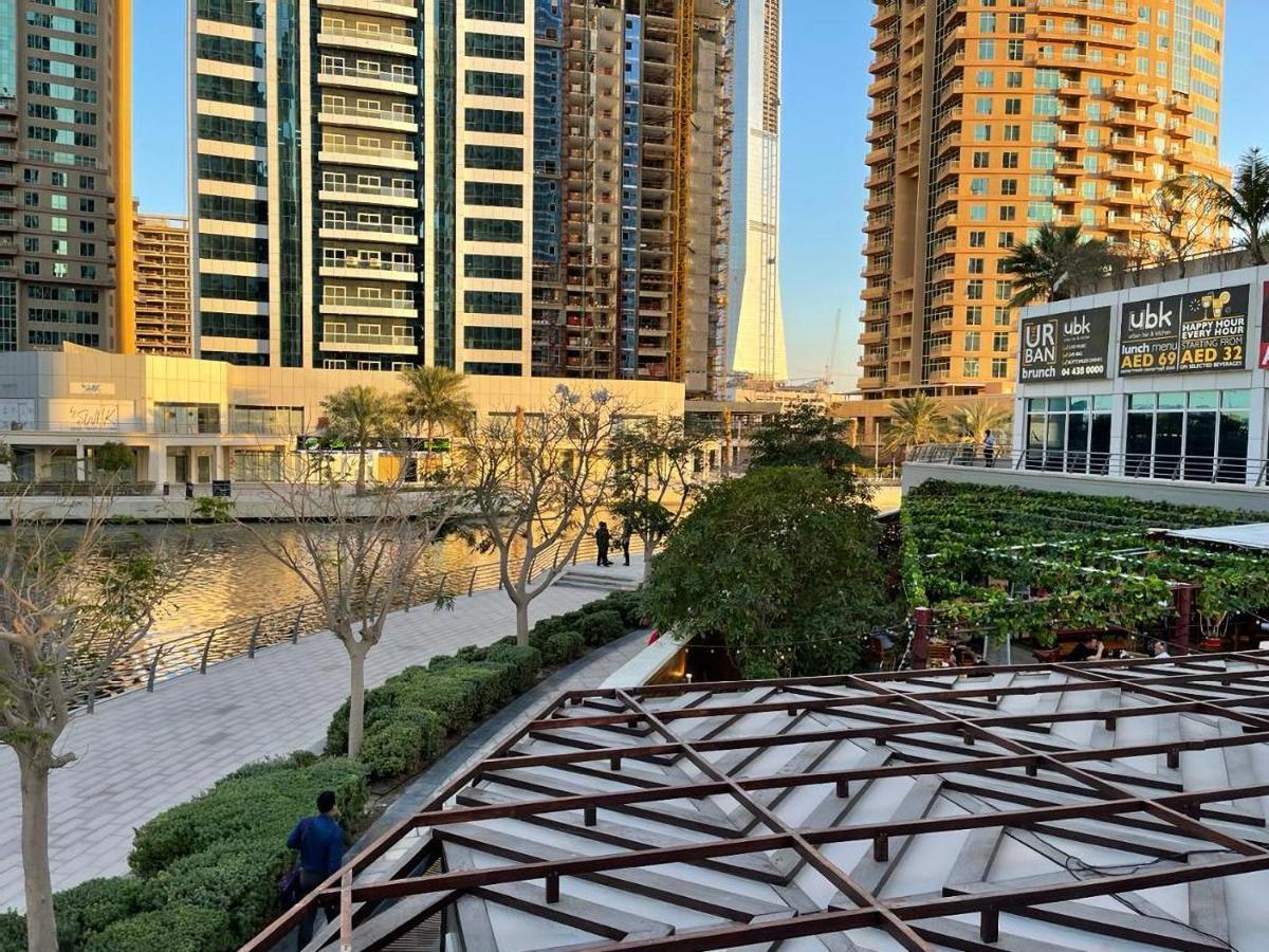 Near Metrocozy & Comfy 1br In Jlt *