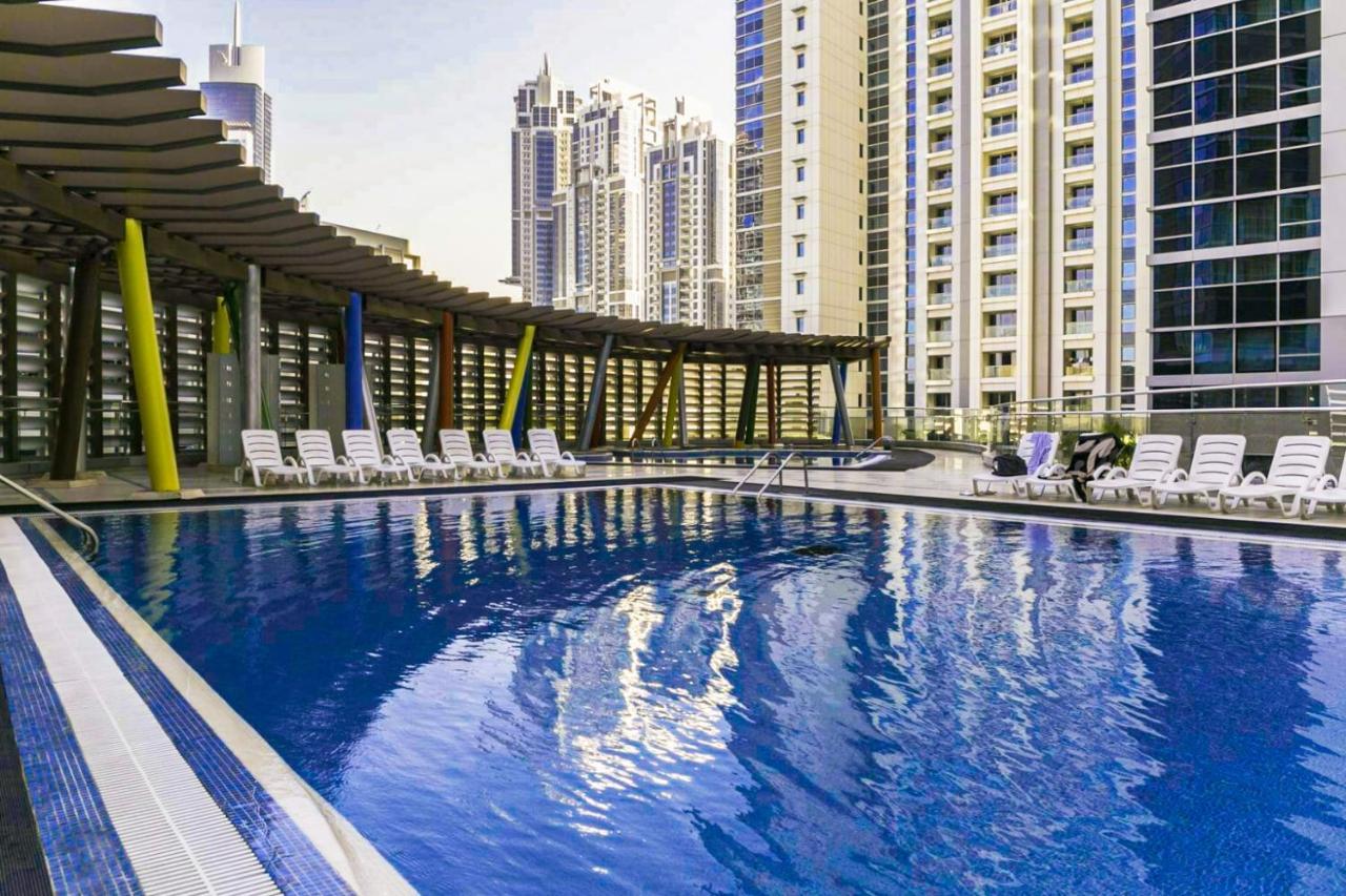 Appartamento Higuests - Roomy With Infinity Pool Close To Burj Khalifa Dubai