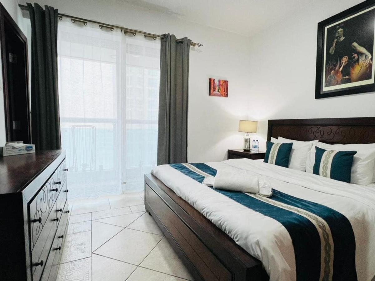 Apartamento 3 Bedroom Sea View Princess Marina ! Walk To Beach Dubái