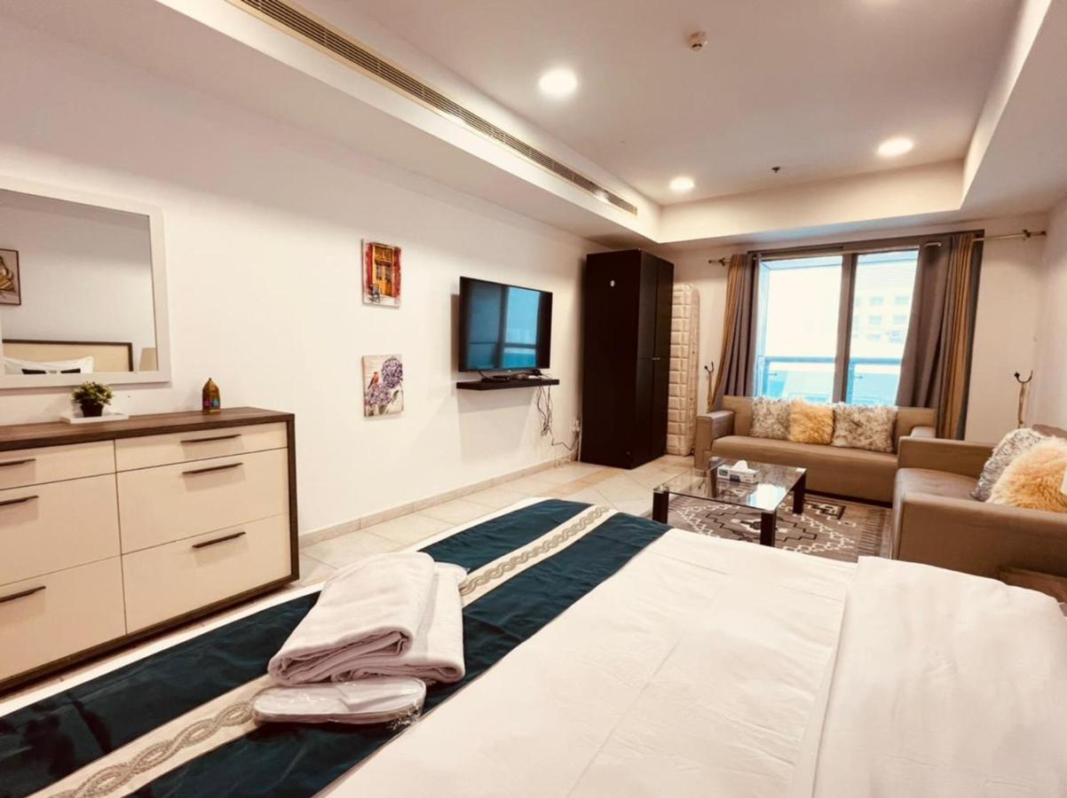 Apartamento 3 Bedroom Sea View Princess Marina ! Walk To Beach Dubái