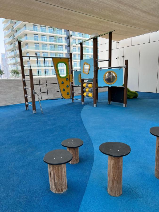 Stunning 1br Apt High Floor With Palm View & Private Beach At Emaar Beachfront