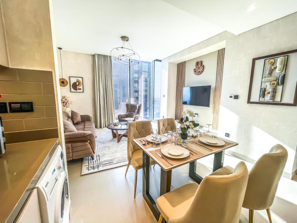 By Latinem Luxury 2 Bedroom Cv B2508 Near Burj Khalifa Lägenhet Dubai