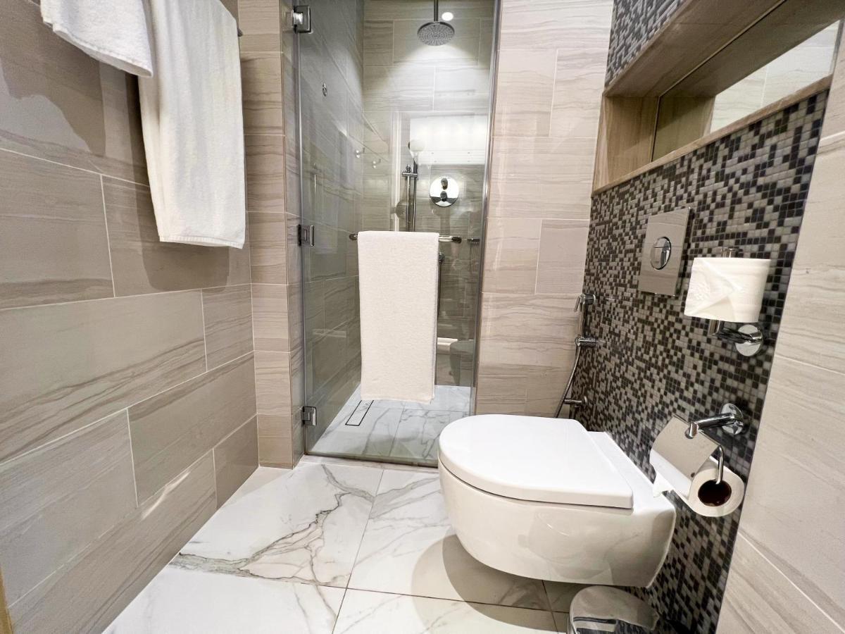 Grayton By Blazon Hotel