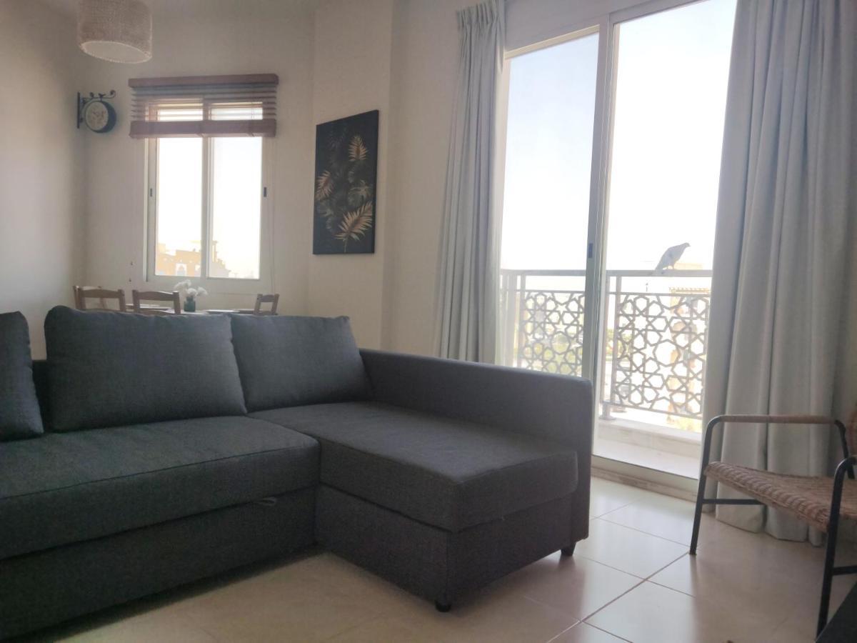 Apartment Cozy 1br Close To Dragon Market And Global Village Dubai