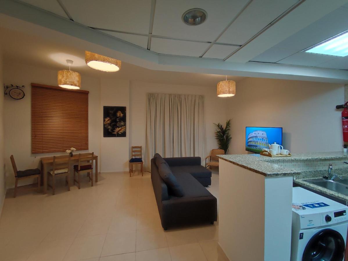 Cozy 1br Close To Dragon Market And Global Village Apartment Dubai