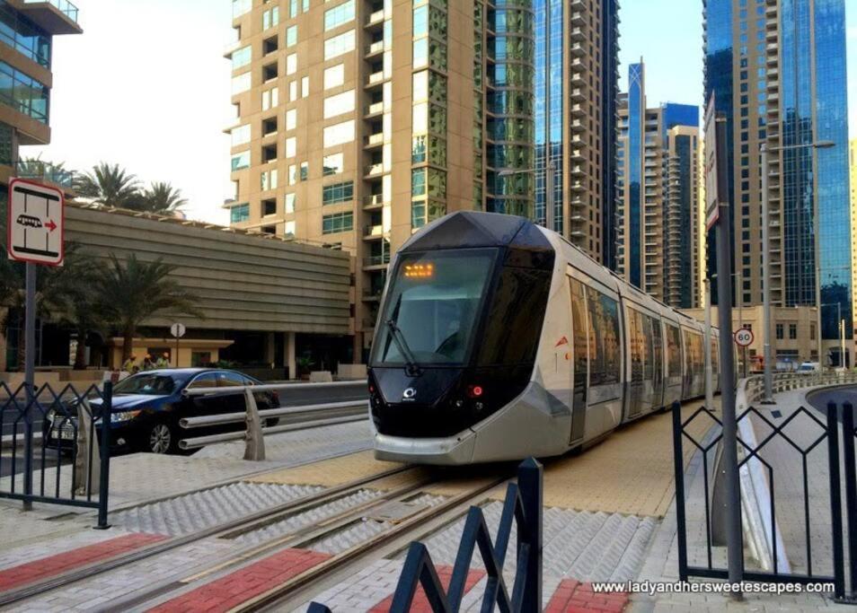 La Buena Vida Homes - Front Very Spacious, Luxe And Modern 3 Bedroom With Full Kitchen In Jbr , 3 Min To The Jbr Marina And Tram Station Apartment